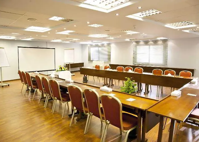 Otel Coral Tiran 4*