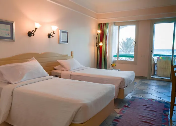 Otel Coral Tiran 4*