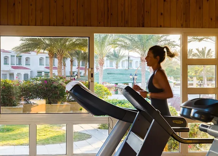 Otel Coral Tiran