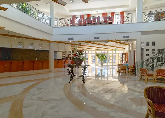 Coral Tiran Otel 4*